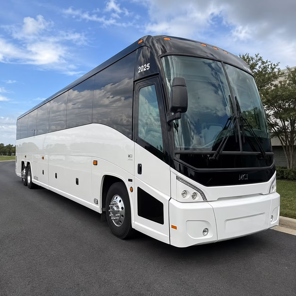 charter bus transfers between grand forks and fargo hector international airport