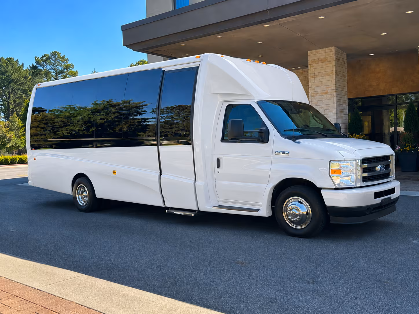 charter buses to the alerus center for concerts and shows