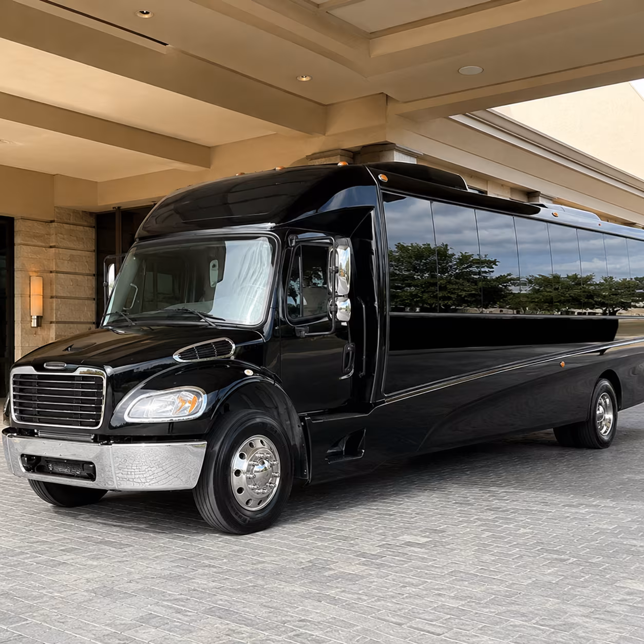 grand forks 20 passenger minibus
