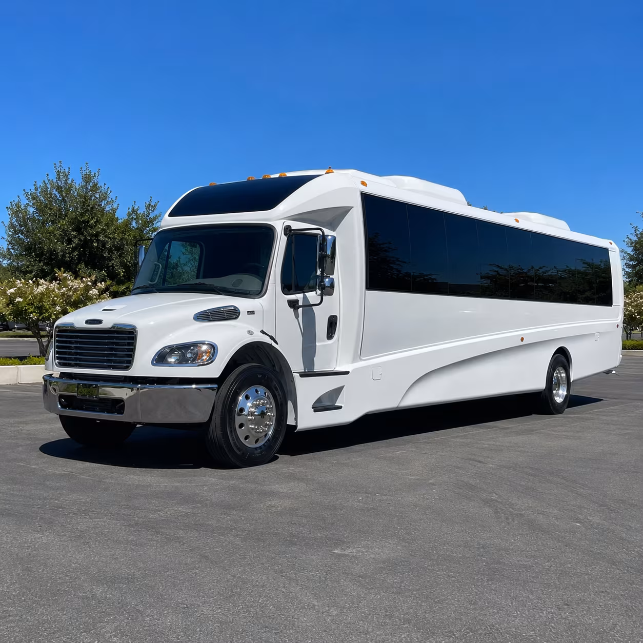 grand forks 30 passenger minibus