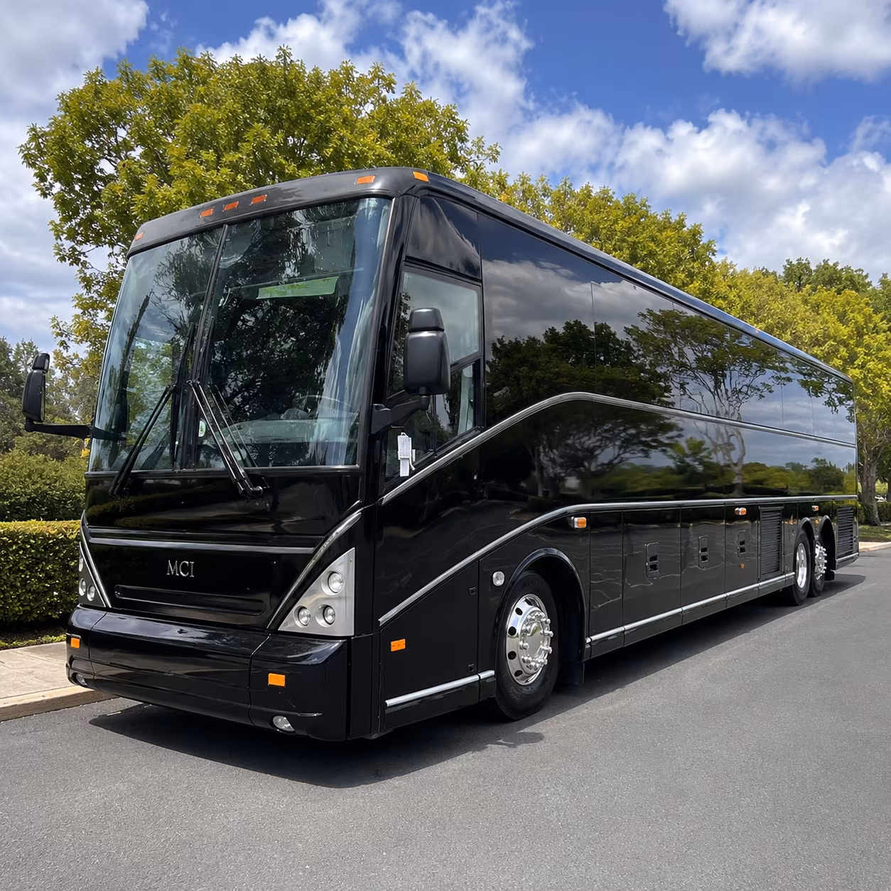 grand forks charter bus rentals for long distance trips to fargo and the twin cities